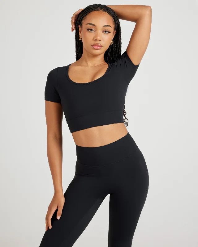 Airey Scoop Crop Tee - Black