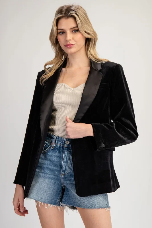 VELVET BLAZER